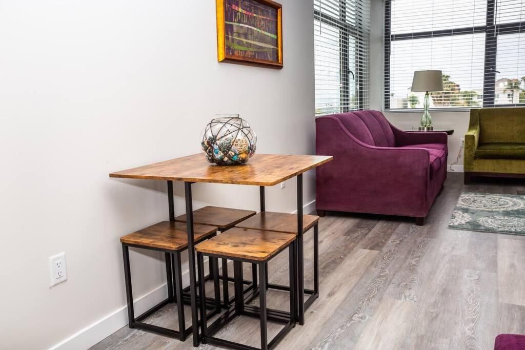 One Bedroom Apartment With San Diego Downtown View Екстер'єр фото