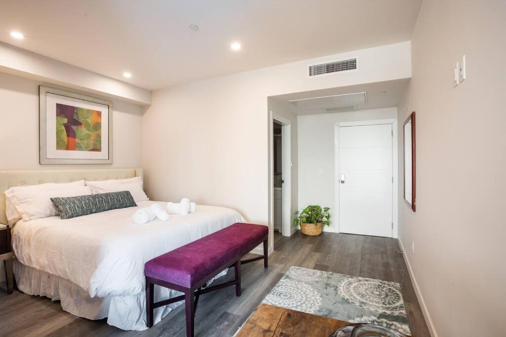 One Bedroom Apartment With San Diego Downtown View Екстер'єр фото