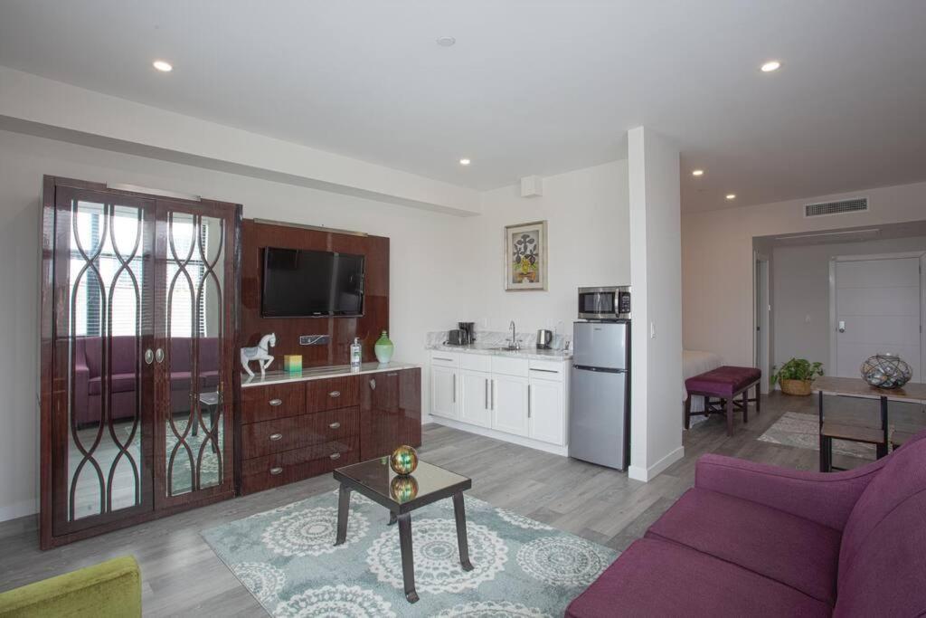 One Bedroom Apartment With San Diego Downtown View Екстер'єр фото